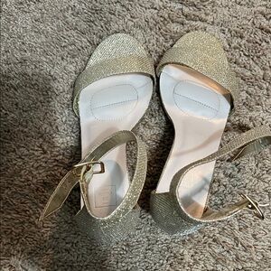 Elegant Gold Women's Sandals